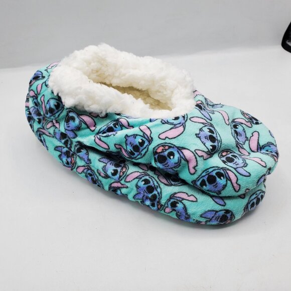 NWT DISNEY STITCH FUZZY BABBA SLIPPER SOCKS - Picture 2 of 6